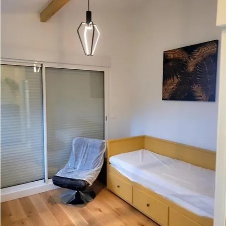 Quiet Independent Studio, Ideal For A Teacher Lejlighed *